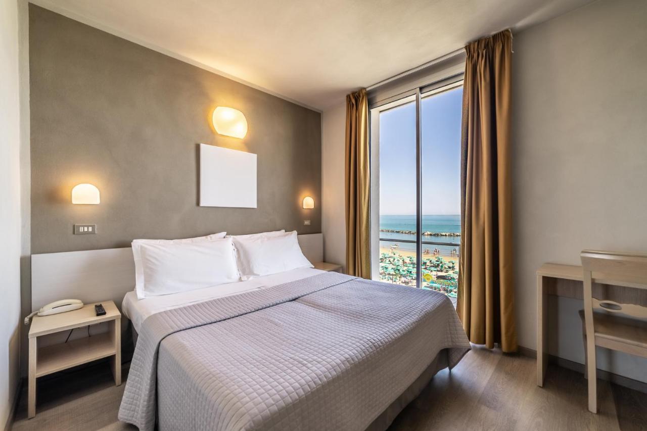 Hotel Columbia Bellaria-Igea Marina Dış mekan fotoğraf