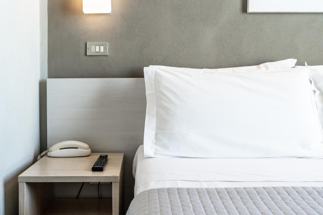 Hotel Columbia Bellaria-Igea Marina Dış mekan fotoğraf