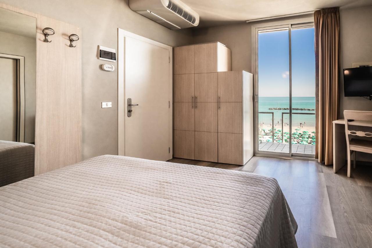 Hotel Columbia Bellaria-Igea Marina Dış mekan fotoğraf