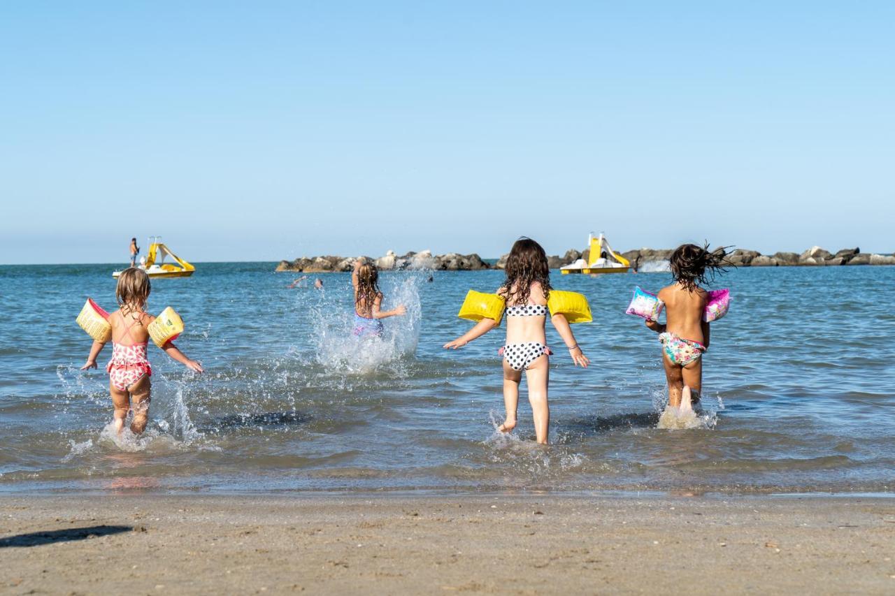 Hotel Columbia Bellaria-Igea Marina Dış mekan fotoğraf